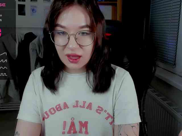 MynameisLilith webcam