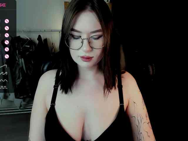MynameisLilith webcam