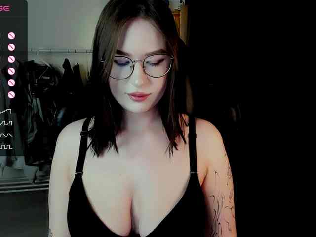 MynameisLilith webcam