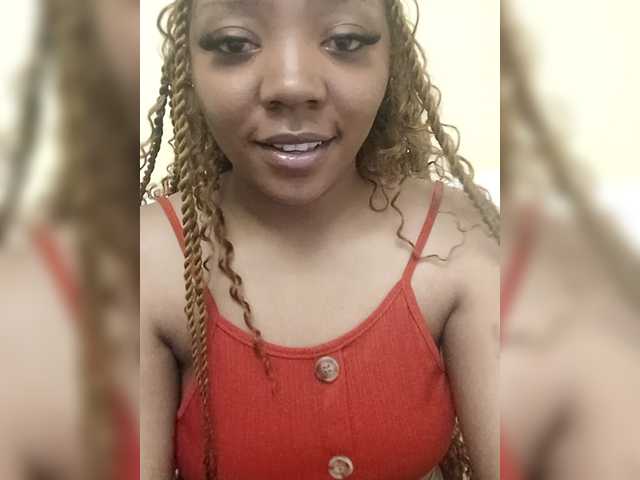 Naisaret – webcam model profile photo