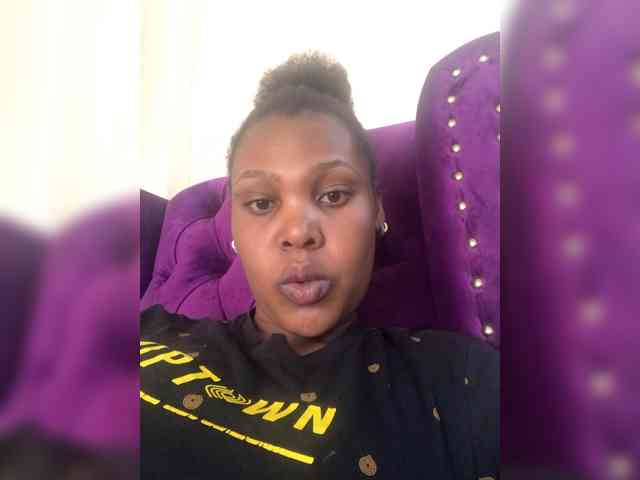 Naisaret Live Webcam on BongaCams