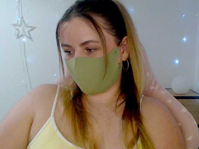 VelvetCalm's BongaCams show and profile