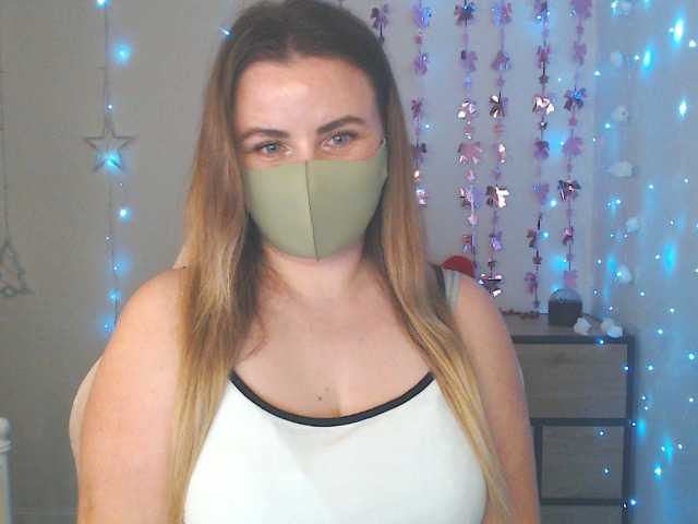 VelvetCalm's BongaCams show and profile