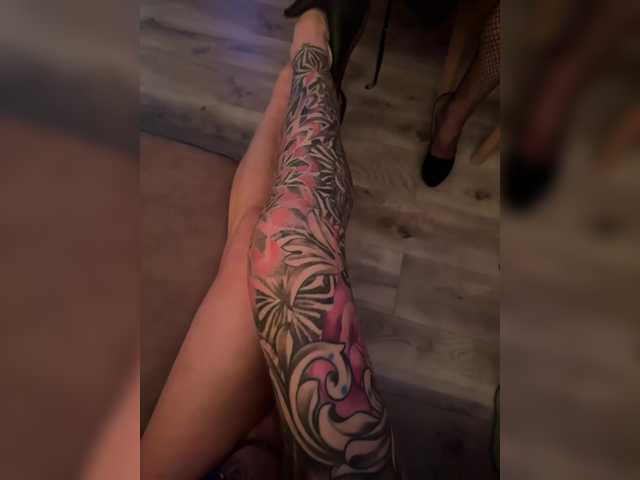 lovebrain's BongaCams show and profile