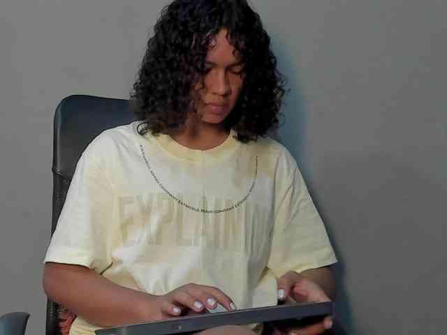 Dylaans19 Live Webcam on BongaCams