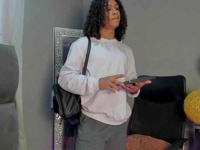 Dylaans19 Live Webcam on BongaCams