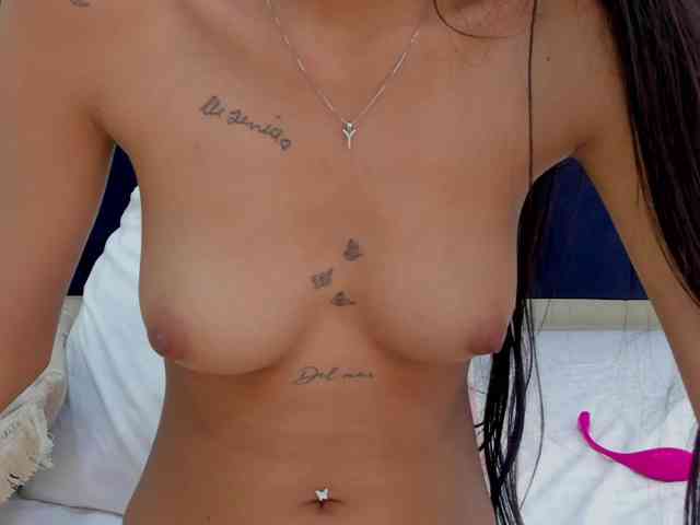 mayaevansmg Live Webcam on BongaCams