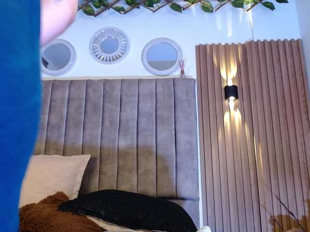 EstrellaGold's BongaCams show and profile