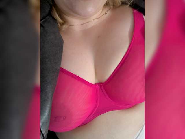 LiliTmil's BongaCams show and profile