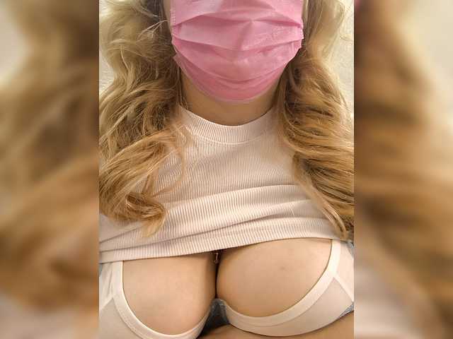 LiliTmil's BongaCams show and profile