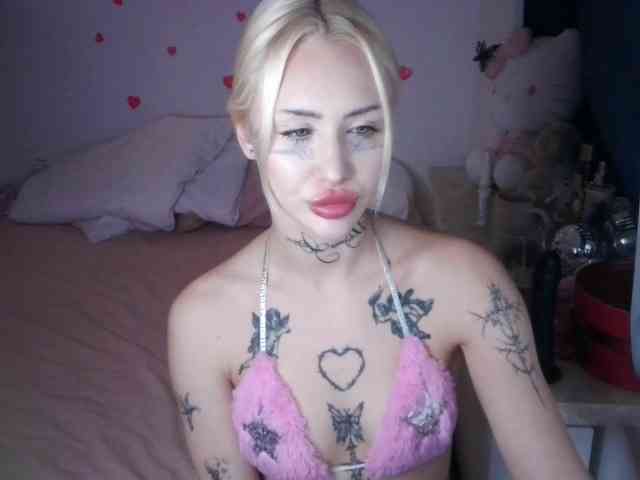 yourscirillaa webcam