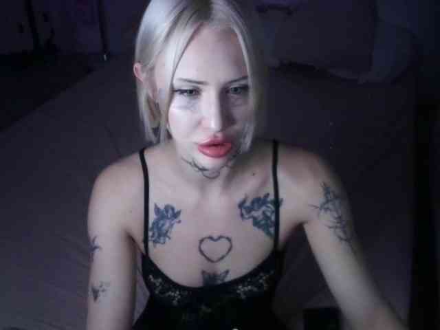 yourscirillaa webcam