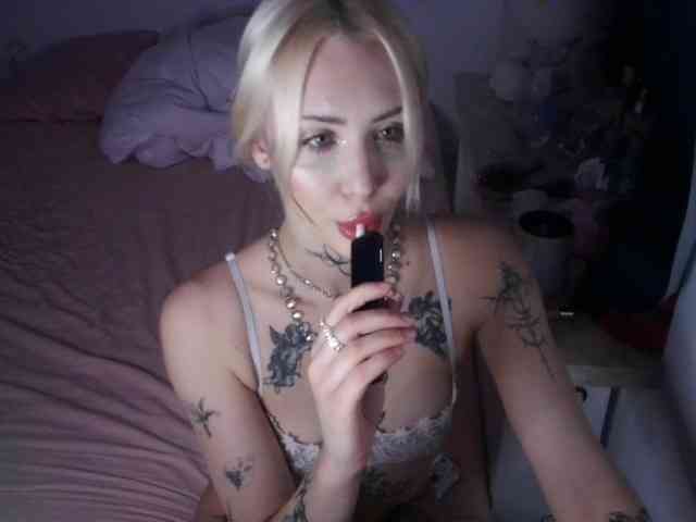 yourscirillaa webcam