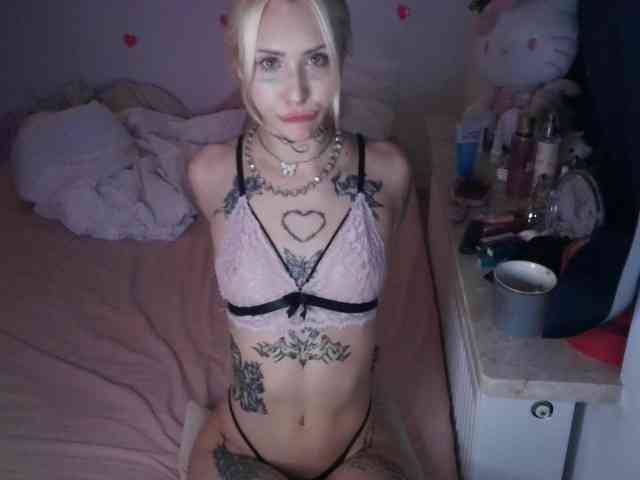 yourscirillaa webcam