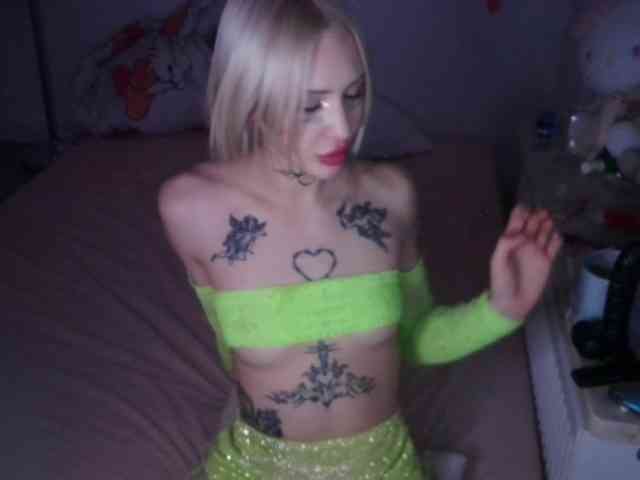 yourscirillaa webcam