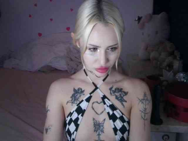 yourscirillaa webcam