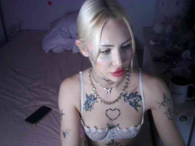 yourscirillaa webcam