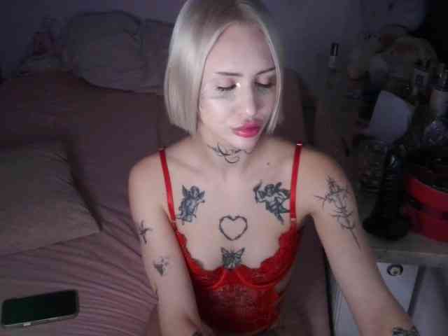 yourscirillaa webcam