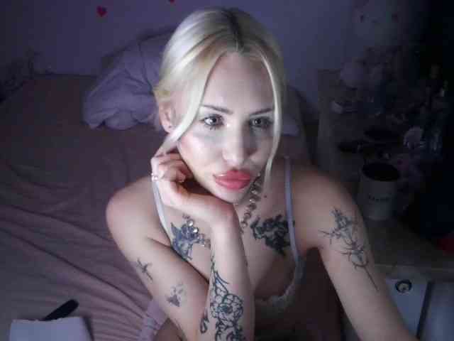 yourscirillaa webcam