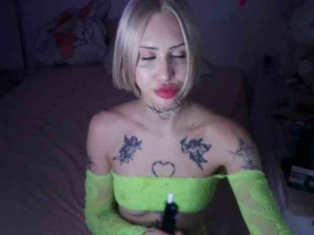 yourscirillaa webcam