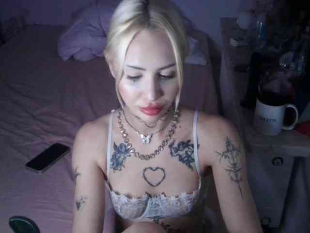 yourscirillaa webcam