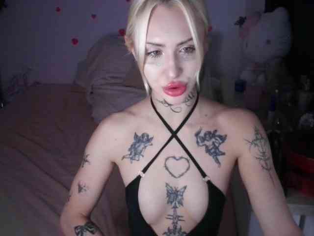 yourscirillaa webcam