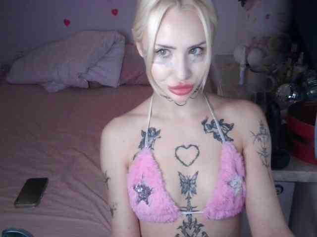 yourscirillaa webcam