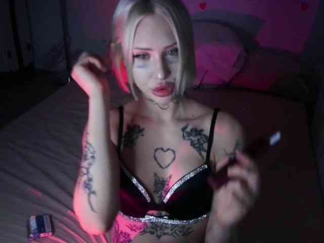 yourscirillaa webcam