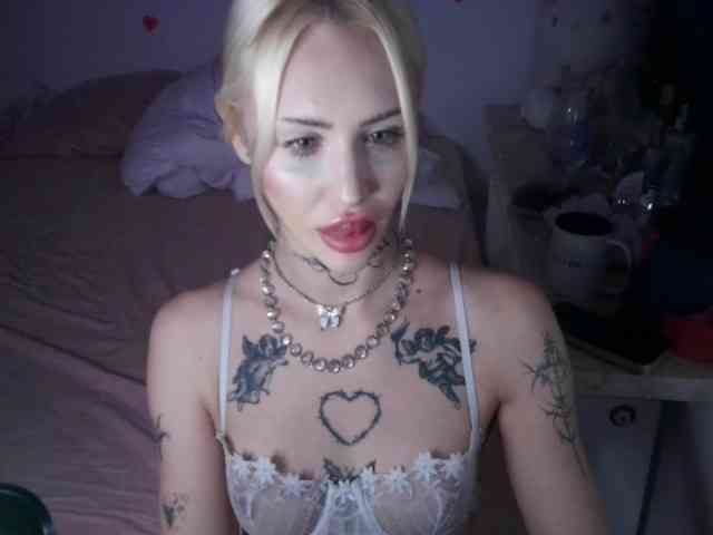 yourscirillaa webcam