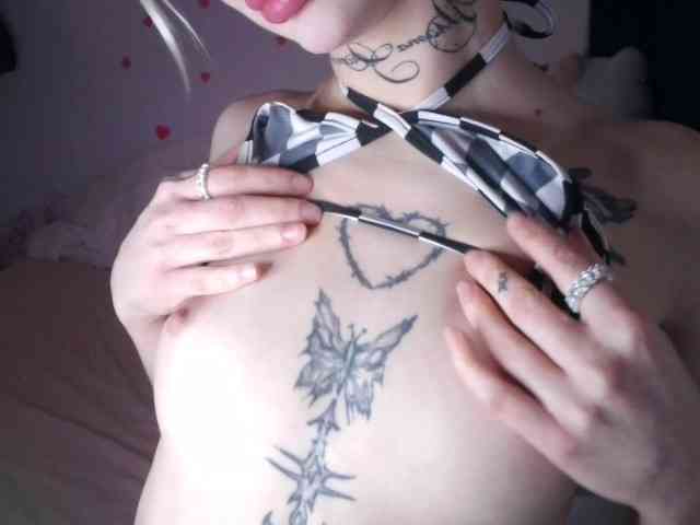 yourscirillaa webcam