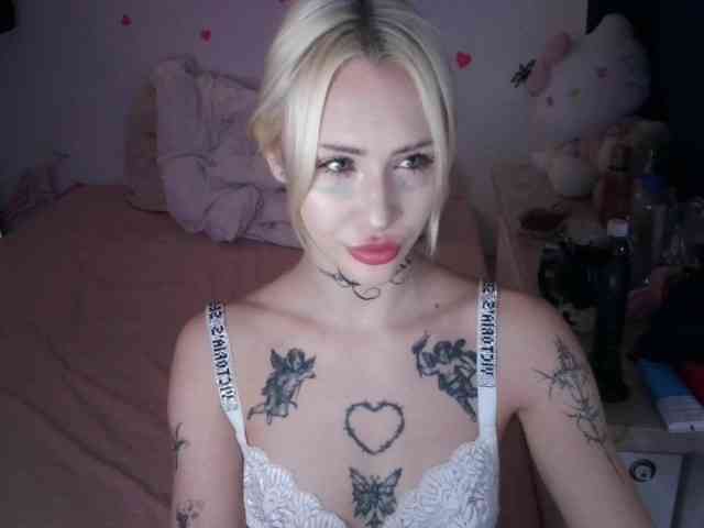 yourscirillaa webcam