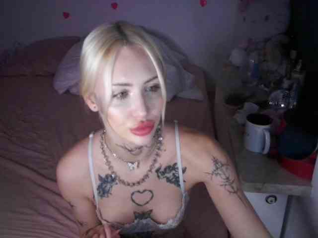 yourscirillaa webcam