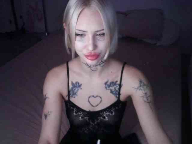 yourscirillaa webcam