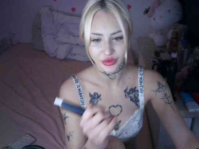 yourscirillaa webcam