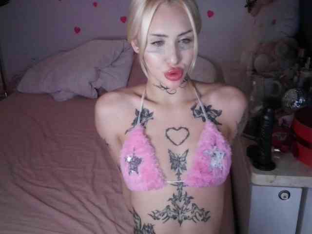 yourscirillaa webcam