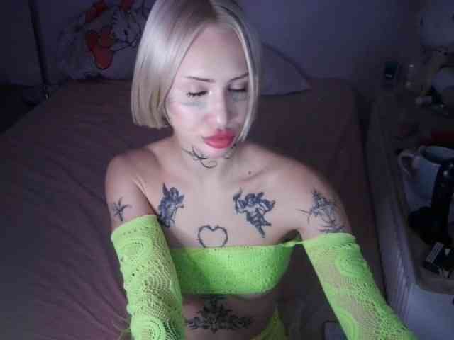 yourscirillaa webcam