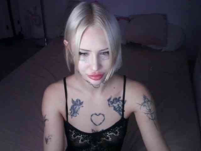 yourscirillaa webcam