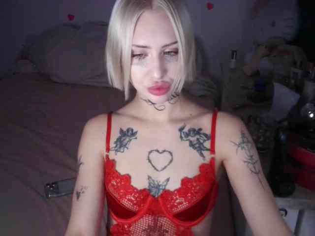 yourscirillaa webcam