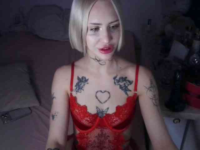 yourscirillaa webcam