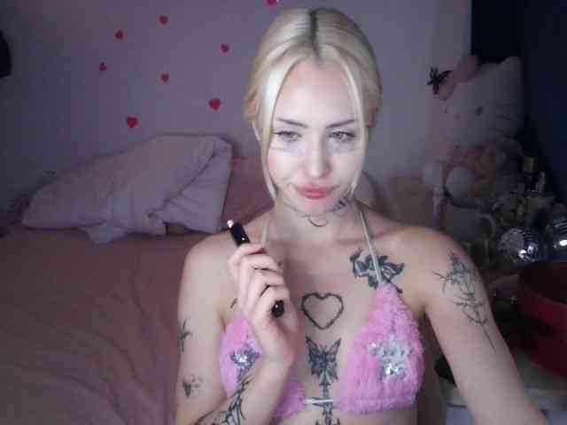 yourscirillaa webcam