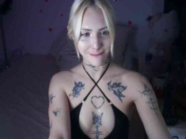 yourscirillaa webcam