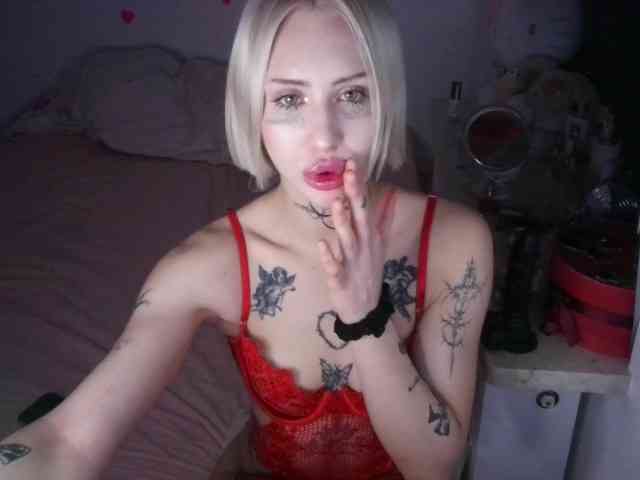 yourscirillaa webcam