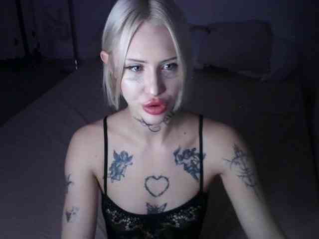 yourscirillaa webcam