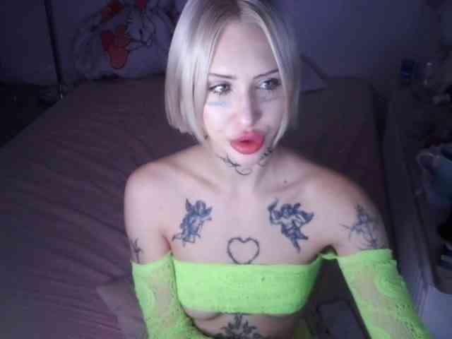 yourscirillaa webcam