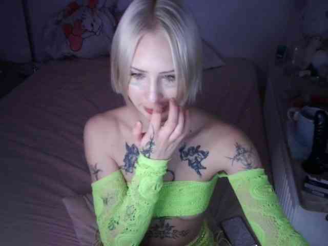 yourscirillaa webcam