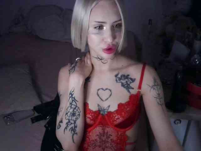 yourscirillaa webcam