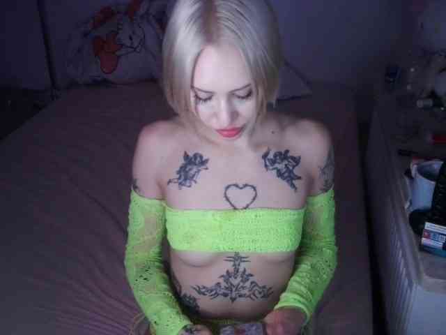 yourscirillaa webcam