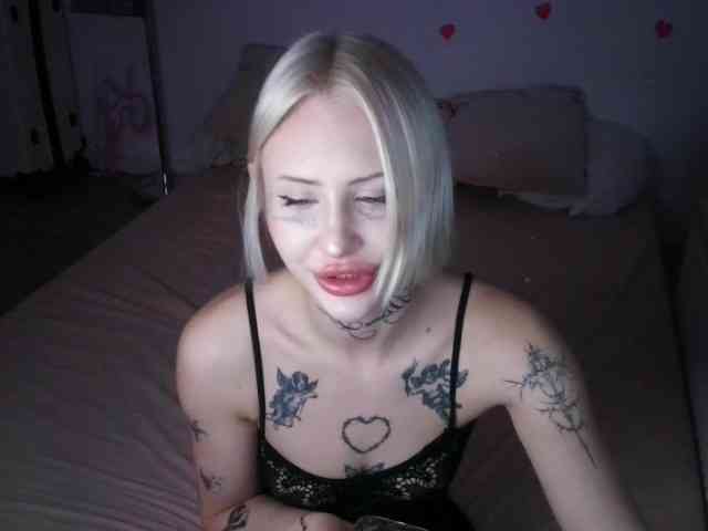 yourscirillaa webcam