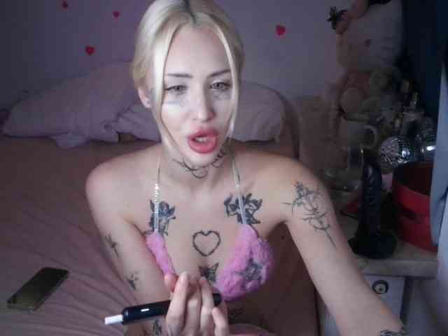 yourscirillaa webcam