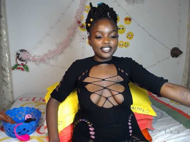 DaisyAmber's BongaCams show and profile